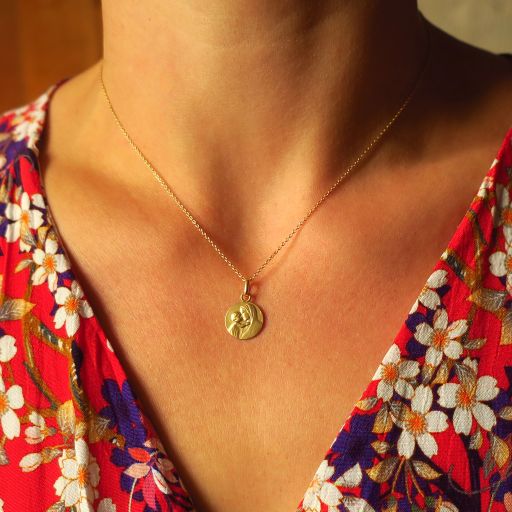 médaille de baptême notre dame de toute tendresse en or 12 mm