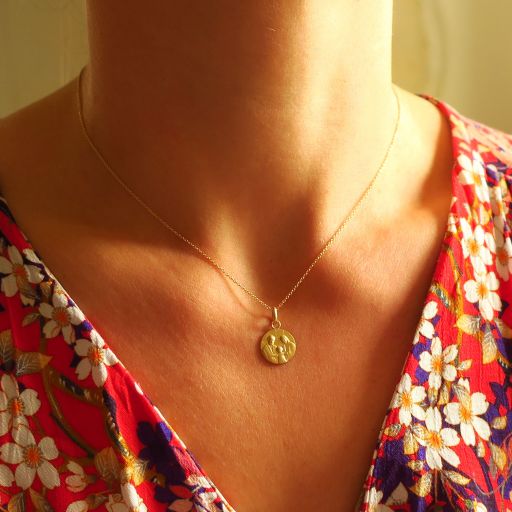 médaille de baptême sainte famille en or 12 mm