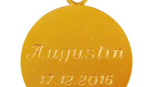 Un Cadeau Unique et Personnel: Une Médaille Anne.K gravée