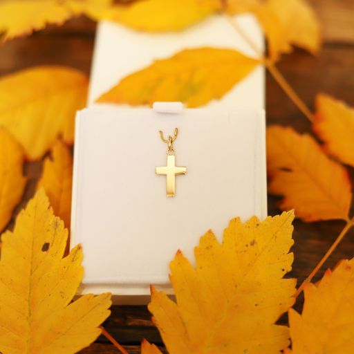 petite croix en or jaune 9 carats 16 mm - 1